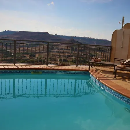 בית נופש Sea Valley View Gozo *